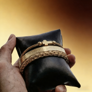 Minimalist Men's Bracelet | Discreet Luxury